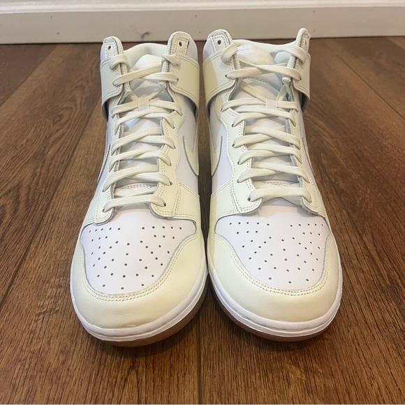 Nike Dunk High Sail Gum